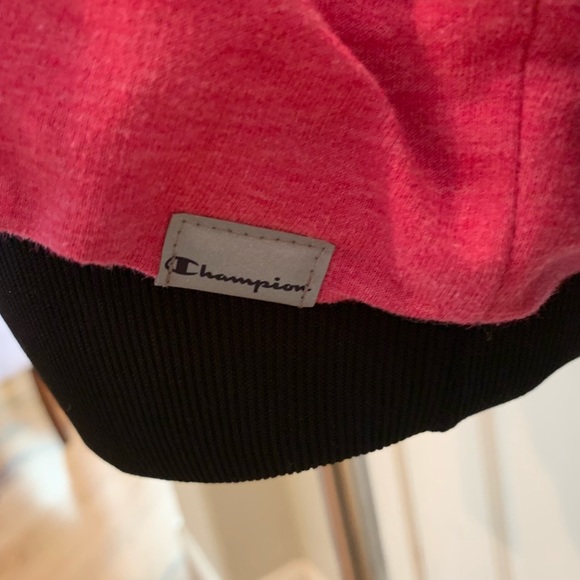 $$$ Champion Sweatshirt - Picture 4 of 5